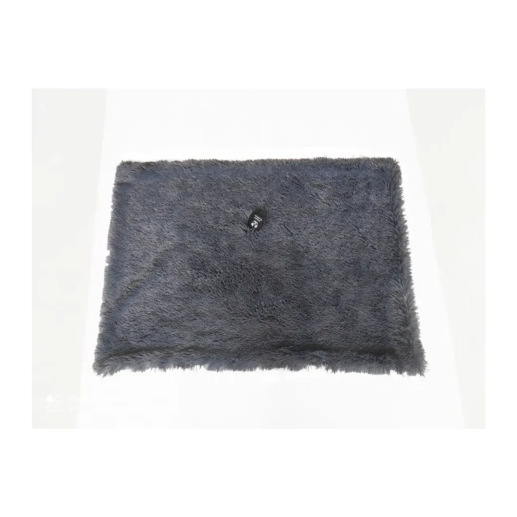 Fluffy hundetæppe 100x70 cm koksgrå til hund - blødt underlag med skridsikker bund
